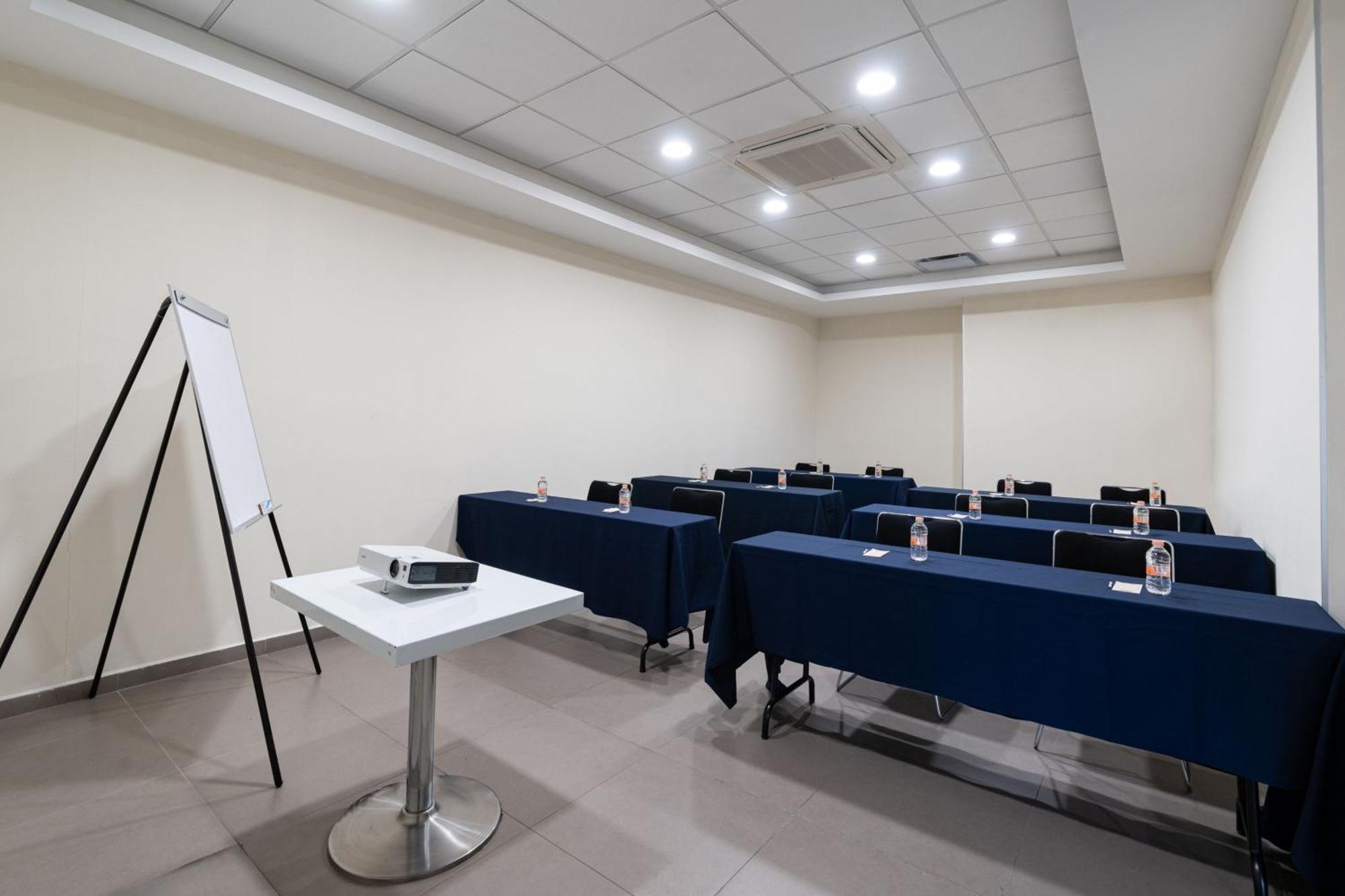 City Express Junior By Marriott Aguascalientes Centro Zewnętrze zdjęcie
