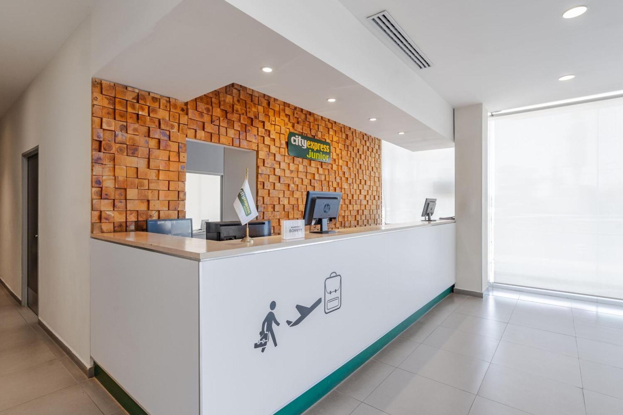 City Express Junior By Marriott Aguascalientes Centro Zewnętrze zdjęcie