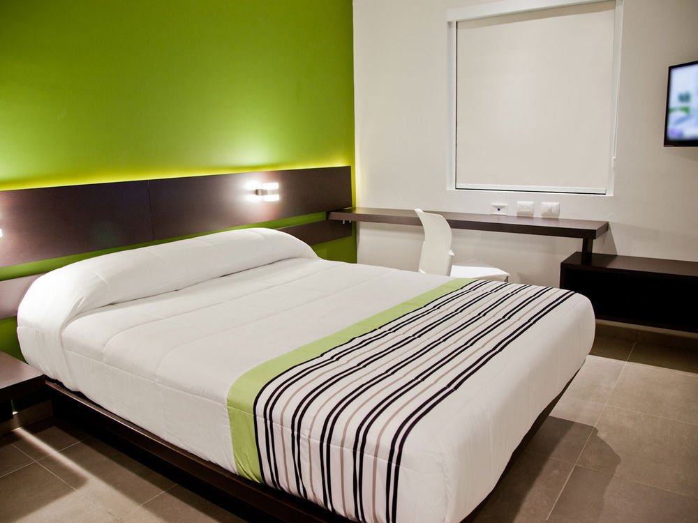 City Express Junior By Marriott Aguascalientes Centro Zewnętrze zdjęcie